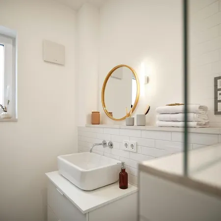 White I بيت للعطل فيهمارن